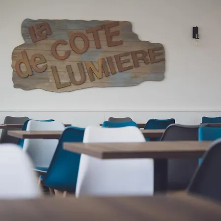 La Cote De Lumiere ラ・トランシュ・シュル・メール