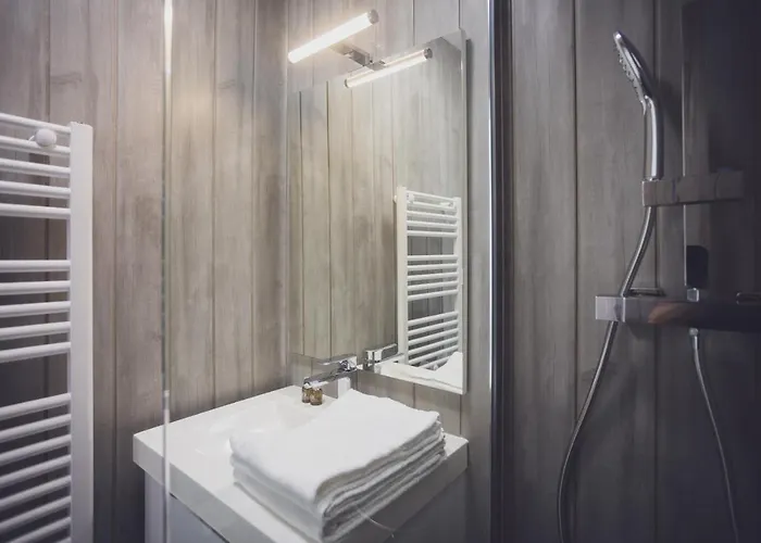 فندق La Cote De Lumiere 2*